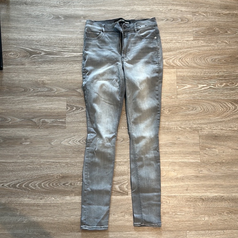 Express jeans size 6 high rise, light grey